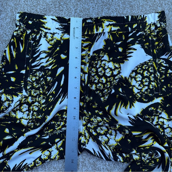 Tropical Pineapple Print Pants Womens size Small - Picture 5 of 8